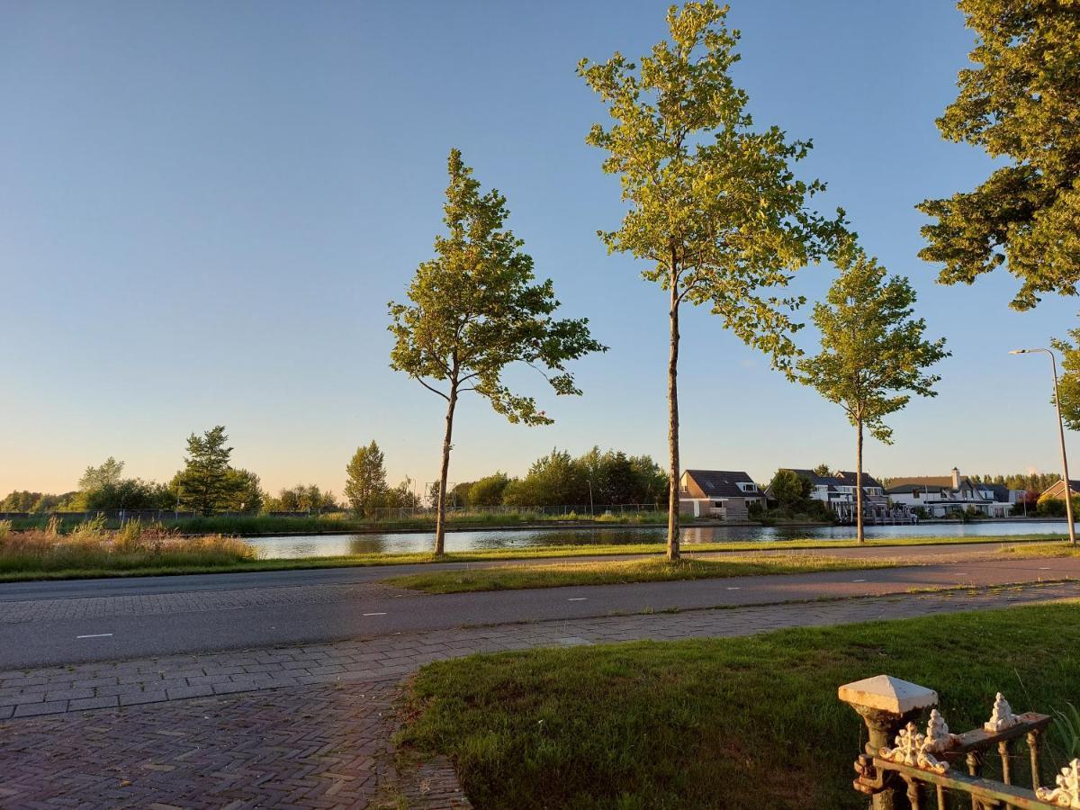 Lodges Near The Rhine - Sustainable Residence Hazerswoude-Rijndijk Dış mekan fotoğraf